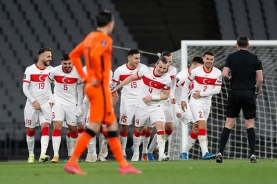 オランダ黒星発進 王者フランスも初戦飾れず W杯欧州予選