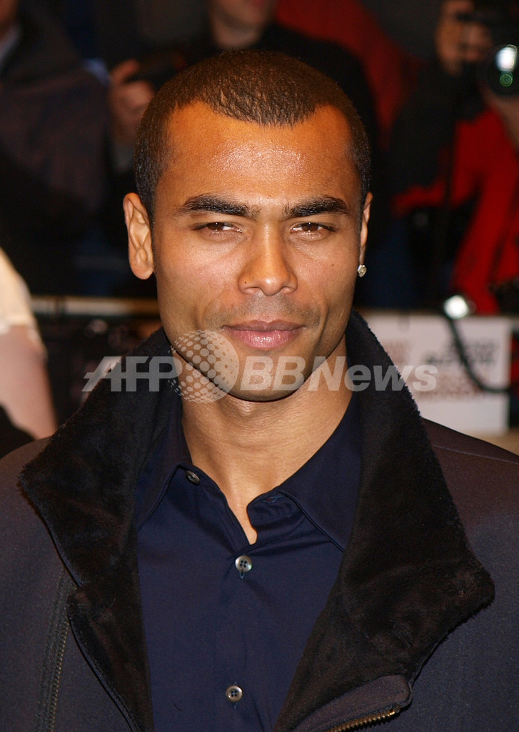 チェルシー 足首骨折のアシュリー・コールが長期離脱