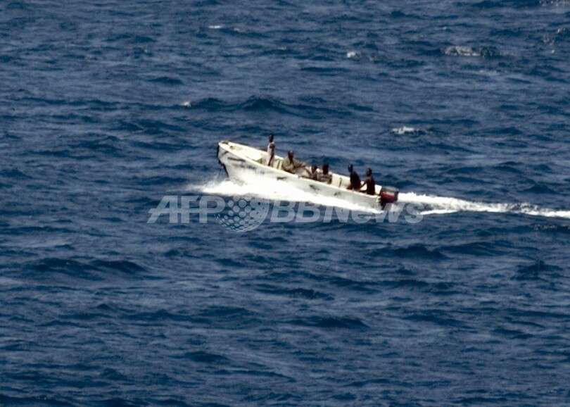 ソマリア沖で海賊が日本船を銃撃 写真1枚 国際ニュース Afpbb News