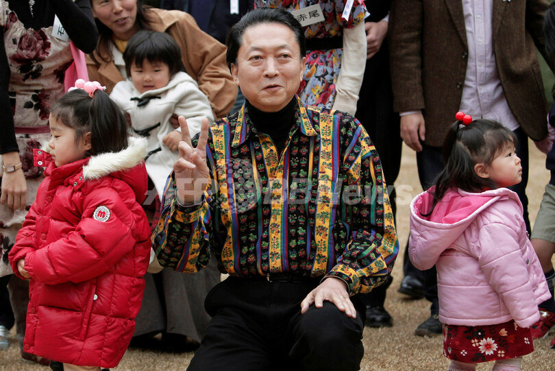 首相官邸で リアル鳩カフェ 開催 子育て をテーマに懇談 写真6枚 国際ニュース Afpbb News