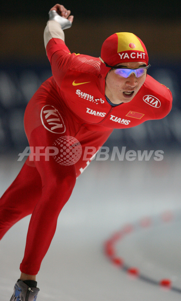 観客に 中指 スピードスケート選手が1年間の出場停止処分 中国 写真1枚 国際ニュース Afpbb News