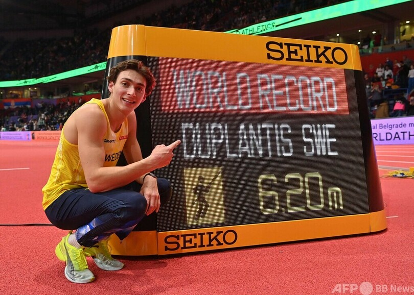 デュプランティスが男子棒高跳び6mの世界新 世界室内陸上 写真7枚 国際ニュース Afpbb News