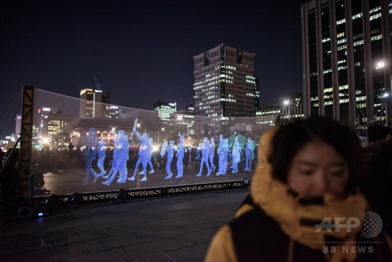 「幽霊」が首都をデモ行進、韓国