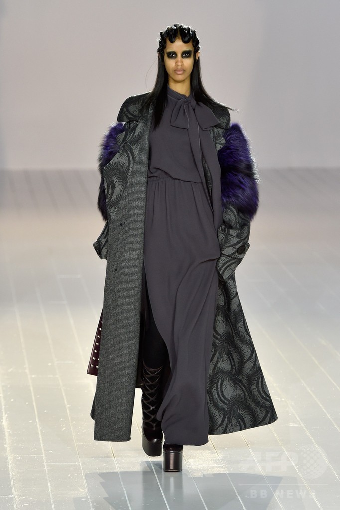 「マーク ジェイコブス」16/17年秋冬コレクション