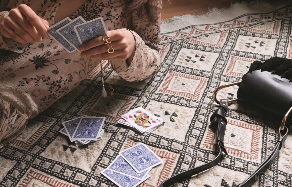 「クロエ」ホリデーを祝うフェスティブ・コレクション、11/20発売