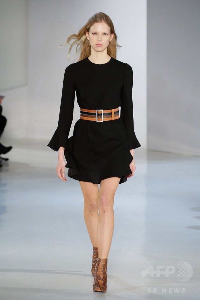 セクシー＆ロックなパーティスタイル、「ジル・スチュアート」15/16年秋冬