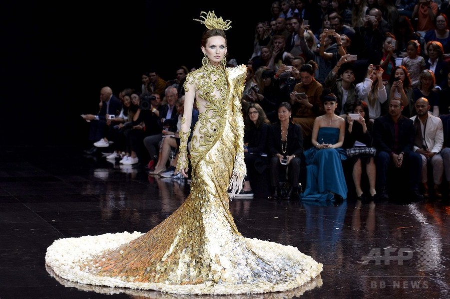 「グオ・ペイ」16/17年秋冬パリ・オートクチュール