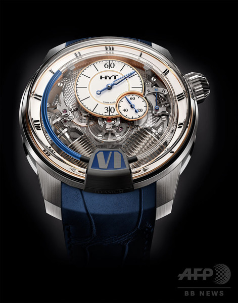 “液体”で時間を示す革新的な腕時計「HYT」、クラシカルな装いの新作登場