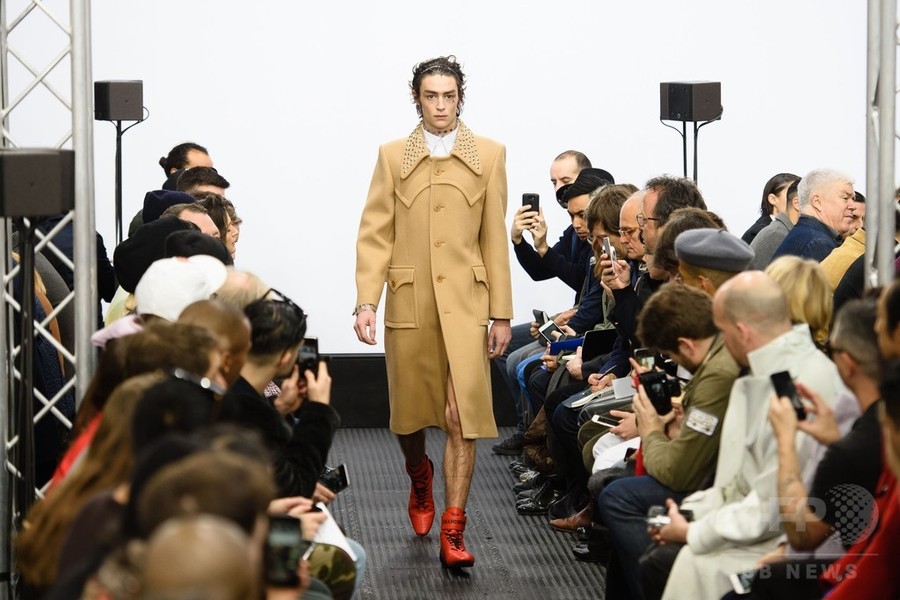 「J.W.アンダーソン」16/17年秋冬メンズ