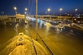 アラブ首長国連邦（UAE）ドバイの冠水した道路（2024年4月17日撮影）。(c)Giuseppe CACACE / AFP