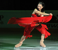 フィギュアスケートのグランプリ（GP）シリーズ第5戦ロシア杯（Cup of Russia）のエキシビションが21日に行われた。写真は女子シングルで2位に入った鈴木明子（Akiko Suzuki、2010年11月21日撮影）。(c)AFP/YURI KADOBNOV