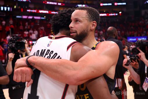 ウォリアーズがロケッツ破り勝ち上がり ペイサーズは先勝 写真6枚 国際