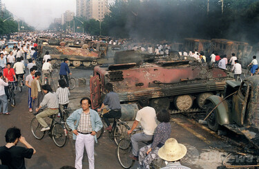 中国民主化運動の象徴「戦車男」、天安門事件から25年 写真6枚 国際
