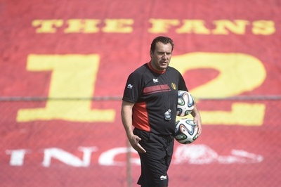 米国との「戦争」に向けて準備を進めるヴィルモッツ監督