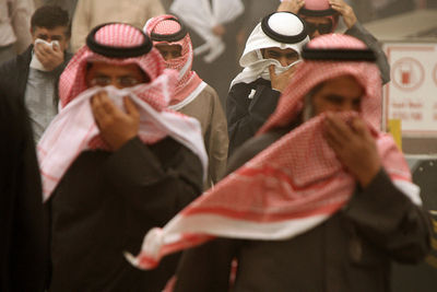 クウェート市で砂嵐が発生