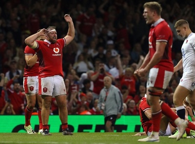 ウェールズがイングランドに勝利 ラグビー