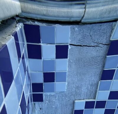 年会費850万ウォンの韓国“5つ星ホテル”プール…タイル破損、壁の膨らみで「崩壊寸前」の声