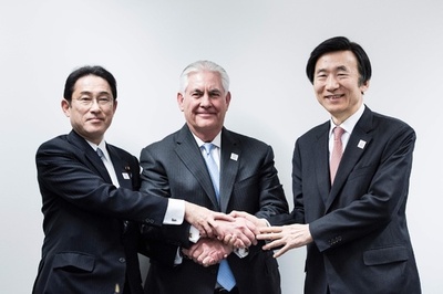 米国務長官、日韓への核抑止提供を誓約 北のミサイル実験受け