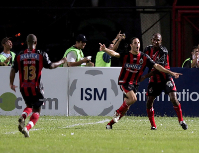 ＜サッカー 07リベルタドーレス杯南米選手権＞デポルティボ・ククタ トルーカに先勝 - コロンビア