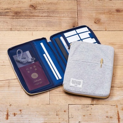 ワークツールをまとめて携帯！ 「トライストラムス」ファスナー付ノートカバー