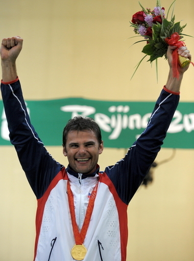 コステレツキー 五輪新記録を記録して金メダル獲得