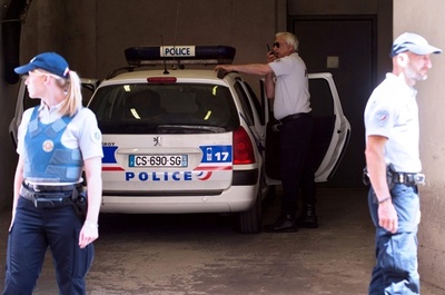 サッカー欧州選手権、乱闘のファン3人に禁錮刑