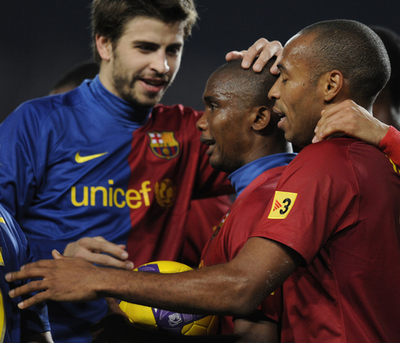 バルセロナ デポルティボに快勝しリーグ記録更新