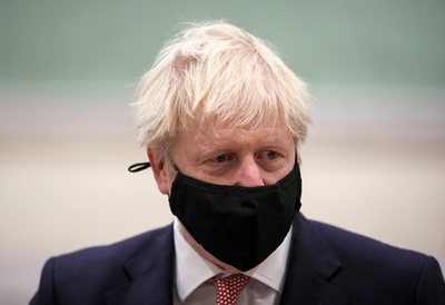 英首相が自主隔離 コロナ陽性者と接触で