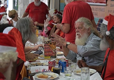 サンタも打ち上げ？ ブラジル