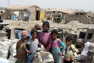 力強く生きるスラムの子どもたち、バグダッド