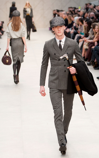 ＜12/13年秋冬ロンドンコレクション＞バーバリー プローサム