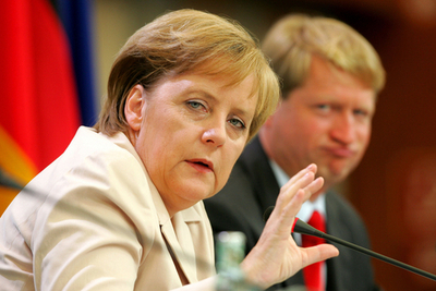 G8、北朝鮮に核兵器およびミサイル開発計画の全面放棄を要求