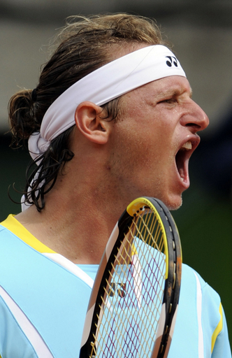 ナルバンディアンが勝利しアルゼンチンが先勝