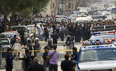 メキシコ市中心部で大規模な爆発、少なくとも1人が死亡