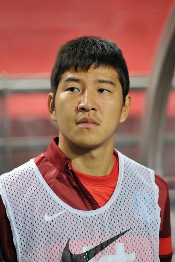 韓国代表、負傷したキム・ジンスに代わりパク・チュホを招集