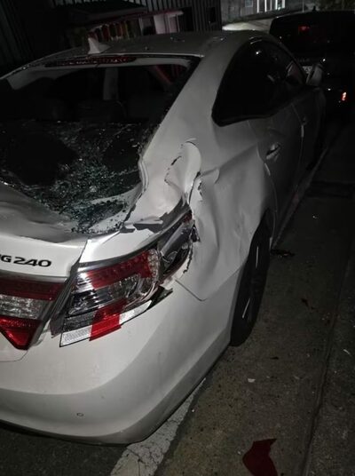 駐車中の車に人が落下、命は助かったが愛車は全損…韓国・廃車級なのに“天災扱い”という「理不尽な現実」