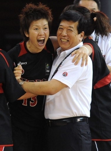 世界女子バスケ2日目、日本が接戦制す