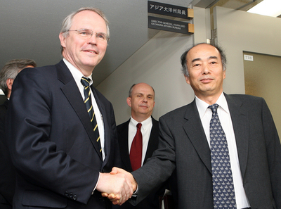 ヒル米次官補が北朝鮮に向けて出発