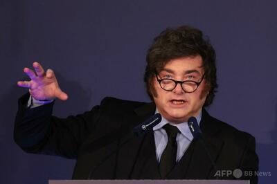 アルゼンチン大統領、スペイン首相を「独裁者」と非難 政権交代呼び掛け