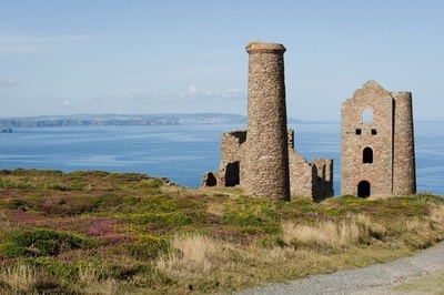 英コーンウォールの海でスズ採掘計画、事業者と観光業界などが対立