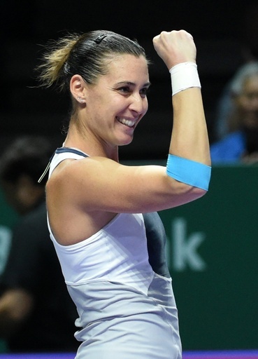 ペネッタ、ラドワンスカ下しラウンドロビン突破に望み WTAツアー選手権