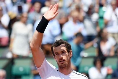 マレーが通算650勝目で全仏OP8強、母国の悲劇には哀悼の意