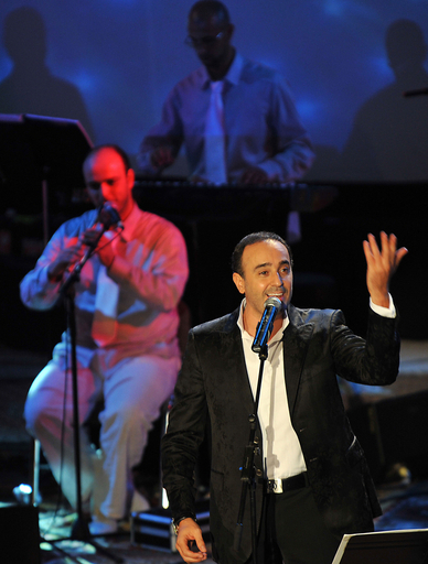 チュニジア人歌手がコンサート、アルジェリア