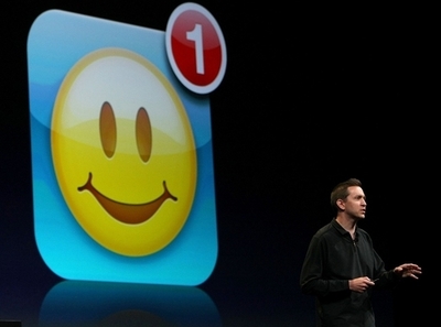 米アップル、新モデル「iPhone 3GS」を発表 ジョブズ氏登場せず