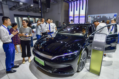 右肩上がりの中国自動車市場 値下げと補助金で