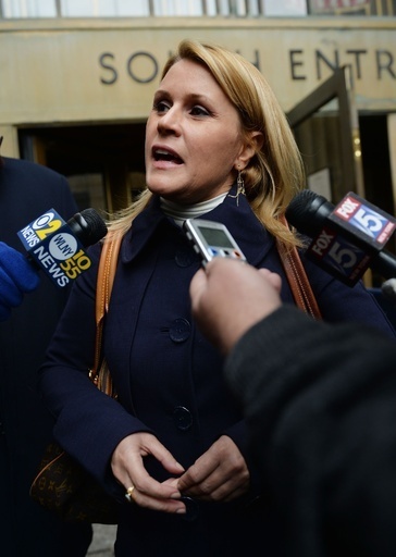 A・ボールドウィンさんにストーカー行為、カナダ女優に禁錮7月