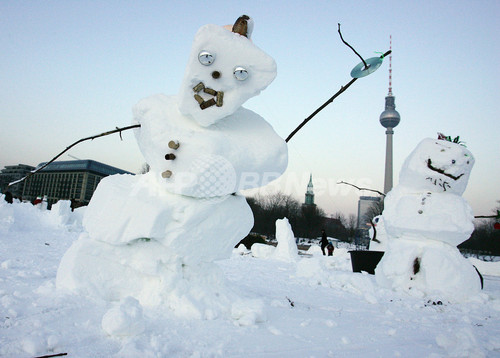 地球温暖化で雪だるまも暑さに悲鳴 ドイツ 写真3枚 ファッション ニュースならmode Press Powered By Afpbb News