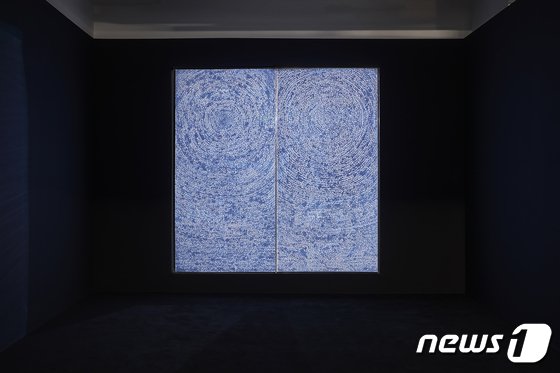 キム・ファンギ「宇宙」を披露する展示場全景（S2A提供）(c)news1