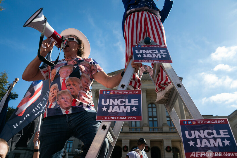 米ジョージア州、再集計結果にトランプ支持者らが抗議