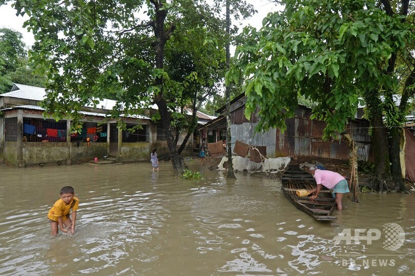 バングラデシュで雨期の洪水、国土の3分の1が浸水
